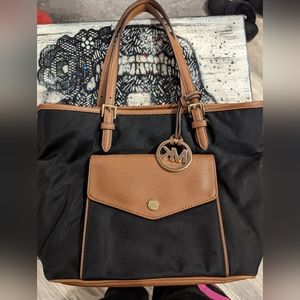 Michael Kors Jet Set medium pocket tote purse handbag pocket book